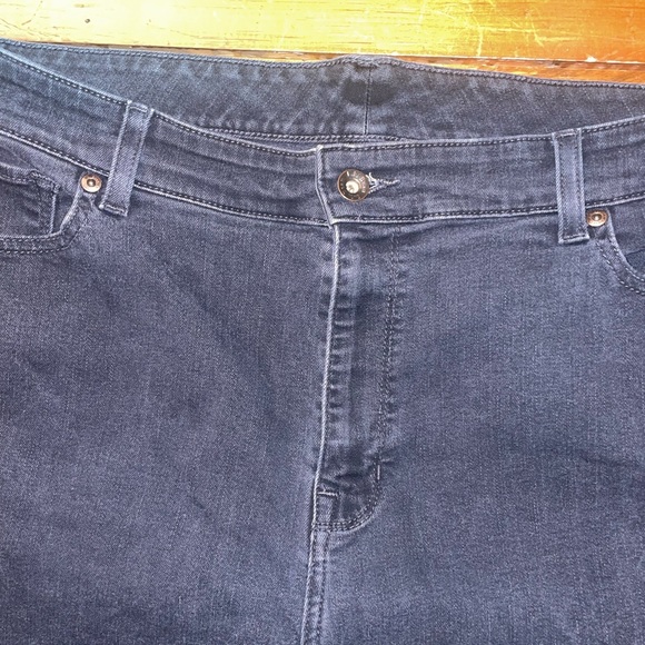 LL Bean Classic Fit Super High Rise Black Denim Mom Jeans - Picture 2 of 7